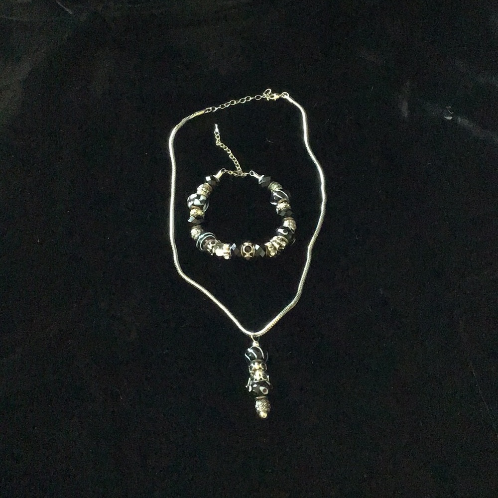Necklace/Bracelet Set NWOT Music theme Blk/Silver